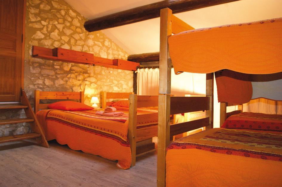 Châteauneuf-de-Gadagne Mas Des Vertes Rives B&B 외부 사진